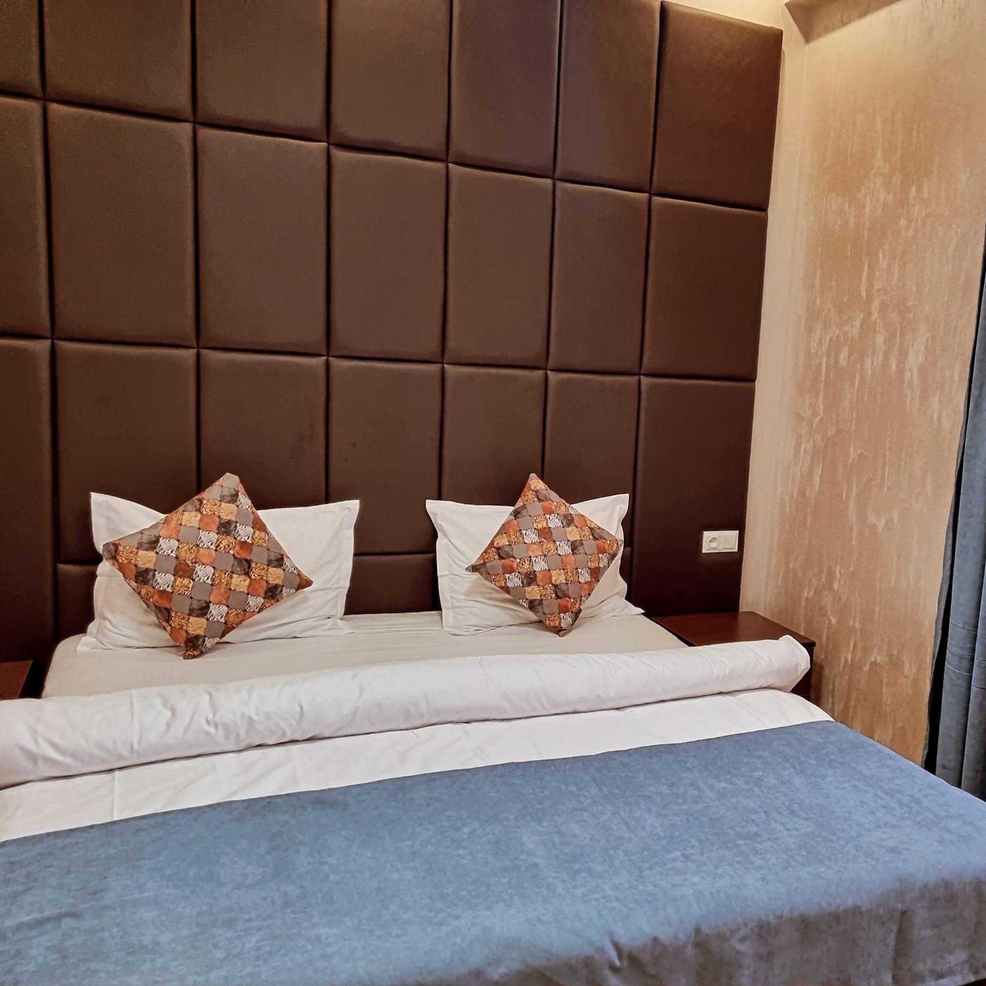 Days Hotel เยเรวาน ภายนอก รูปภาพ